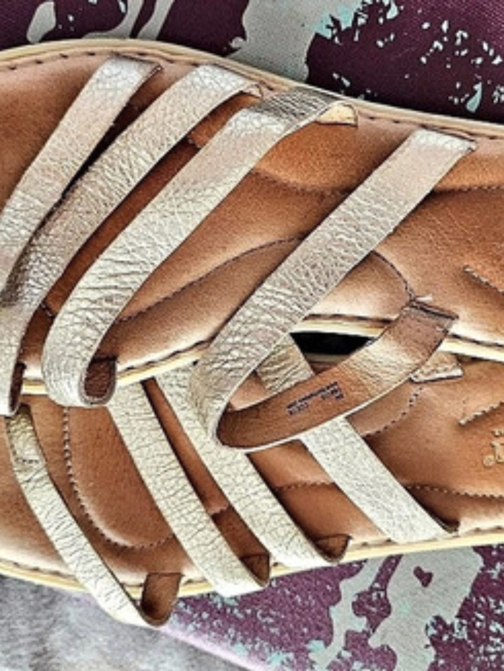 Børn Leather Strap Sandals in Gold